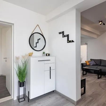 Apartment Family Friendly With A Swimming Pool Poljica, Trogir - 21592